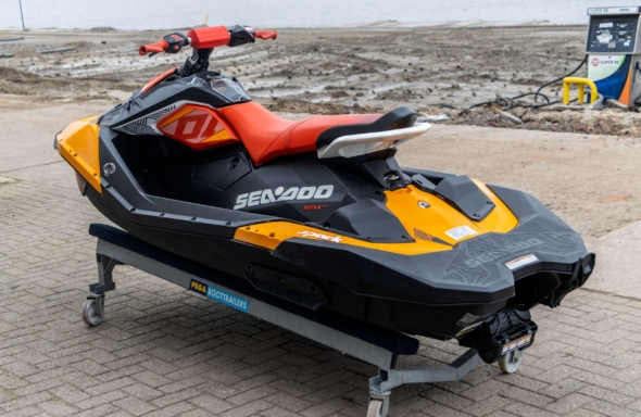 Sea-Doo-Spark-Trixx-3up-my-2018-90-pk (5)