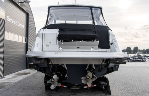 Sea-Ray-Sundancer-320-Inboard-Diesel-Axius-Bravo-3-MY-2021 (4)