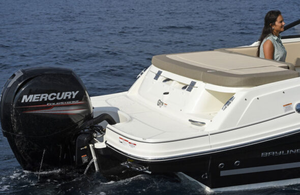 Bayliner-VR5-Cuddy-Outboard-MY-2022-16