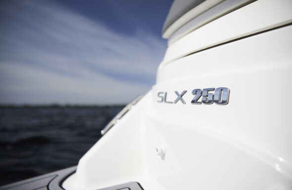 Sea-Ray-SLX-250-MY-2022-44