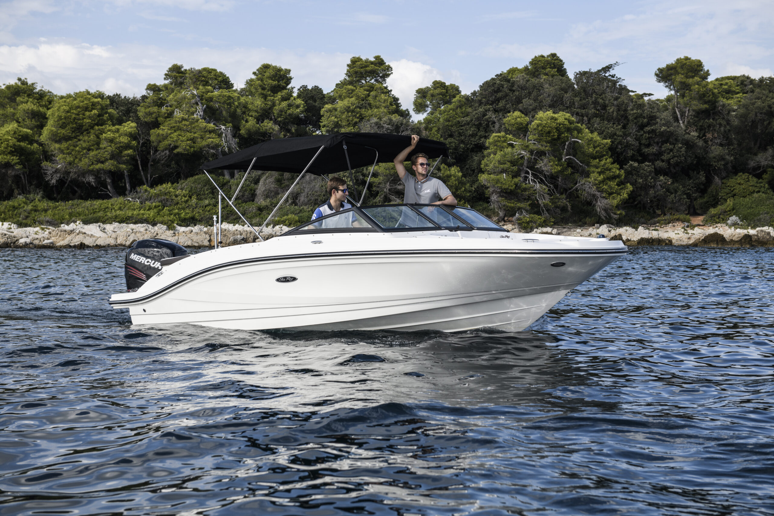 Sea-Ray-SPX-210-Outboard-MY-2022-12