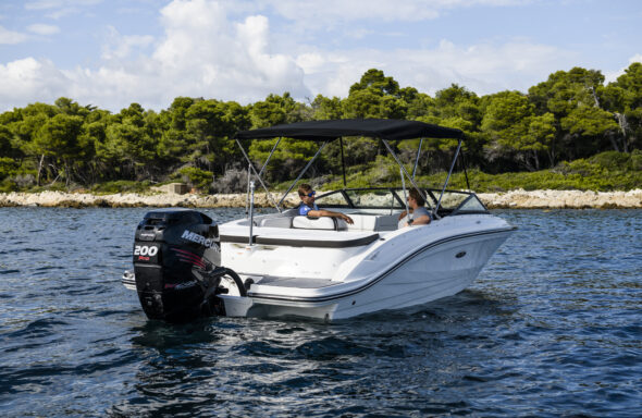 Sea-Ray-SPX-210-Outboard-MY-2022-5