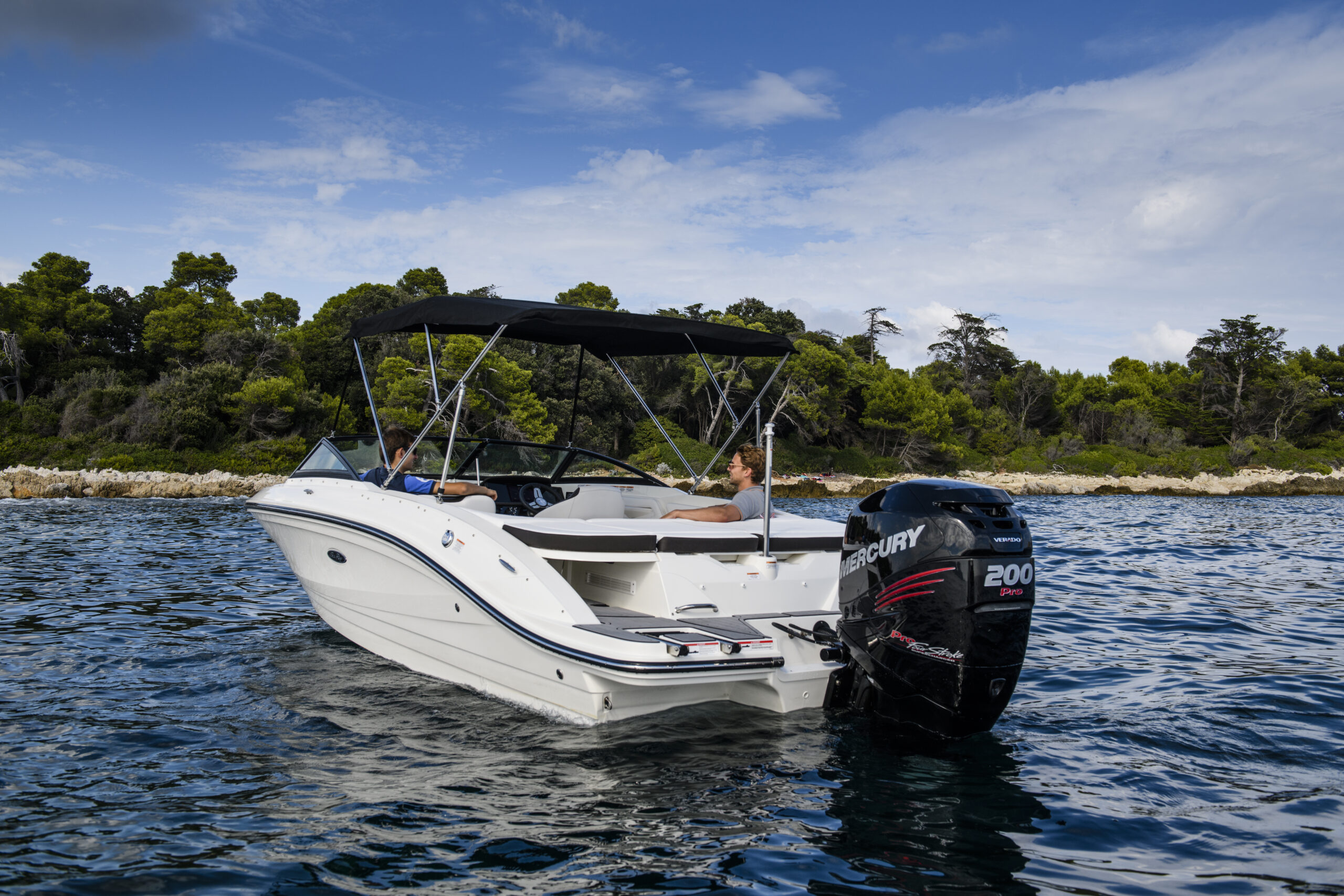 Sea-Ray-SPX-210-Outboard-MY-2022-63