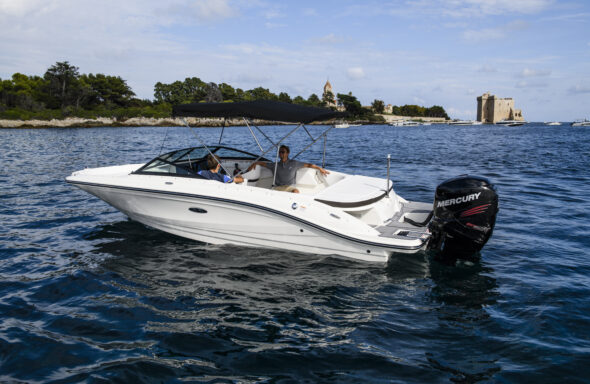 Sea-Ray-SPX-210-Outboard-MY-2022-7