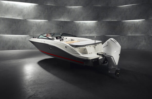 Sea-Ray-230-Outboard-MY-2022-36