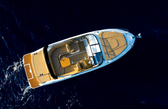Sea-Ray-Sun-Sport-250-inboard-MY-2022-109